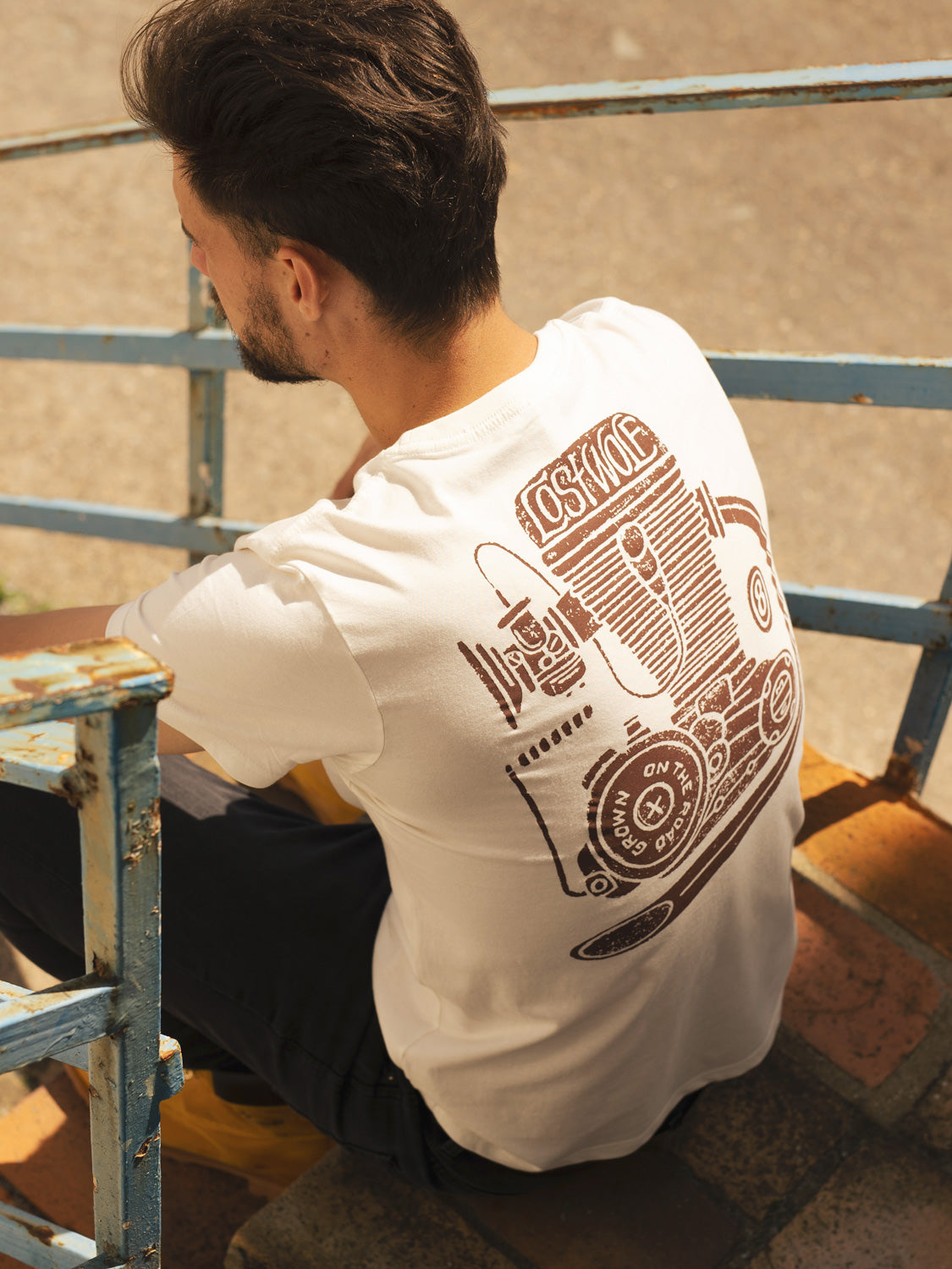 Engine T-shirt - Off White & Brown