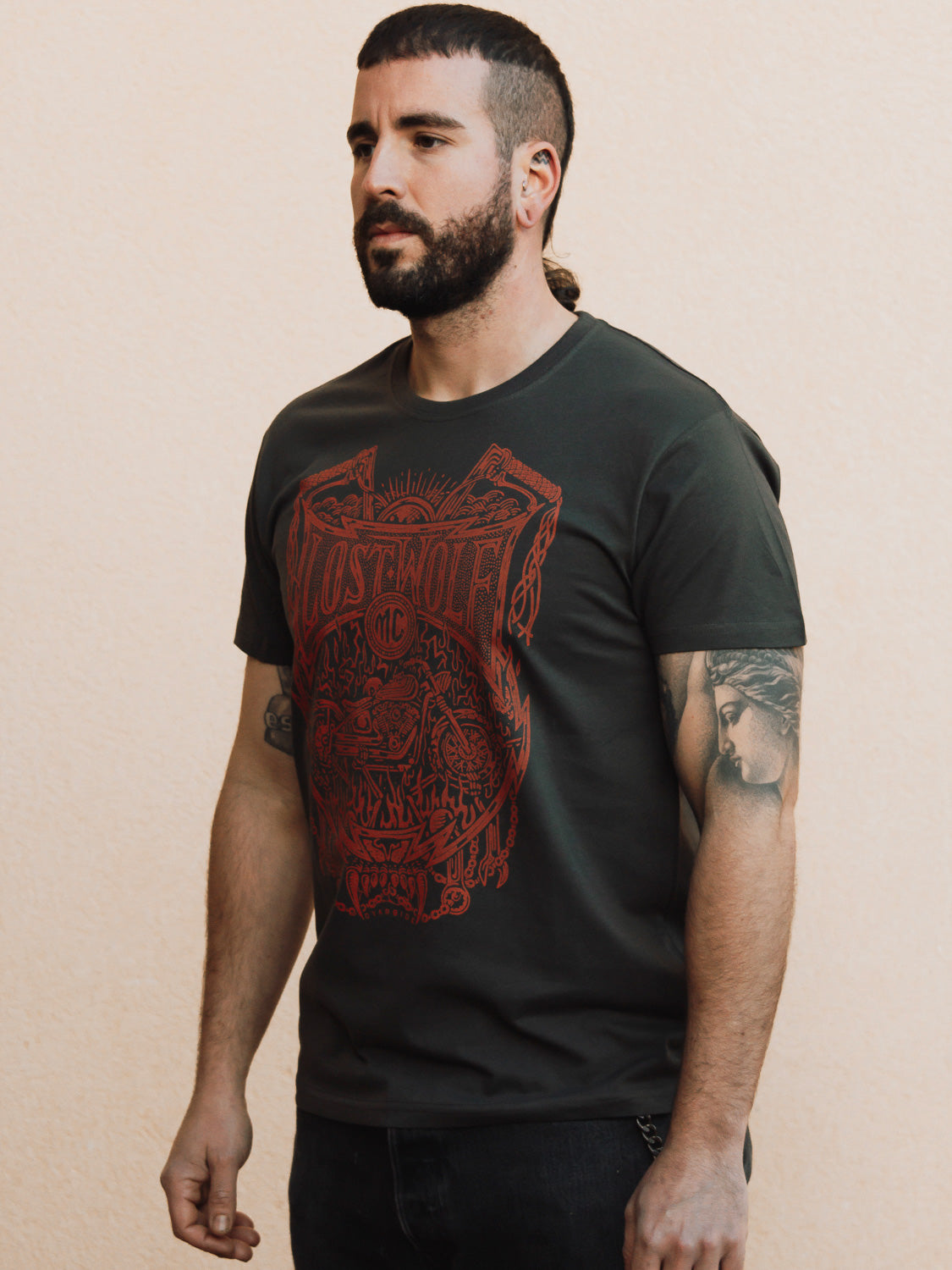 Chains Of Fire T-shirt - Lead Grey by Pedro Oyarbide