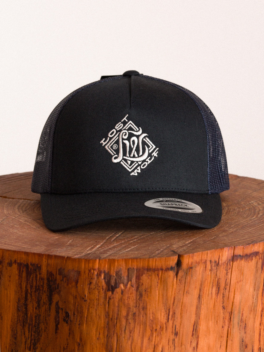 Brand Cap. Curved 5 Panel Cap - Snapback Trucker Cap Blue