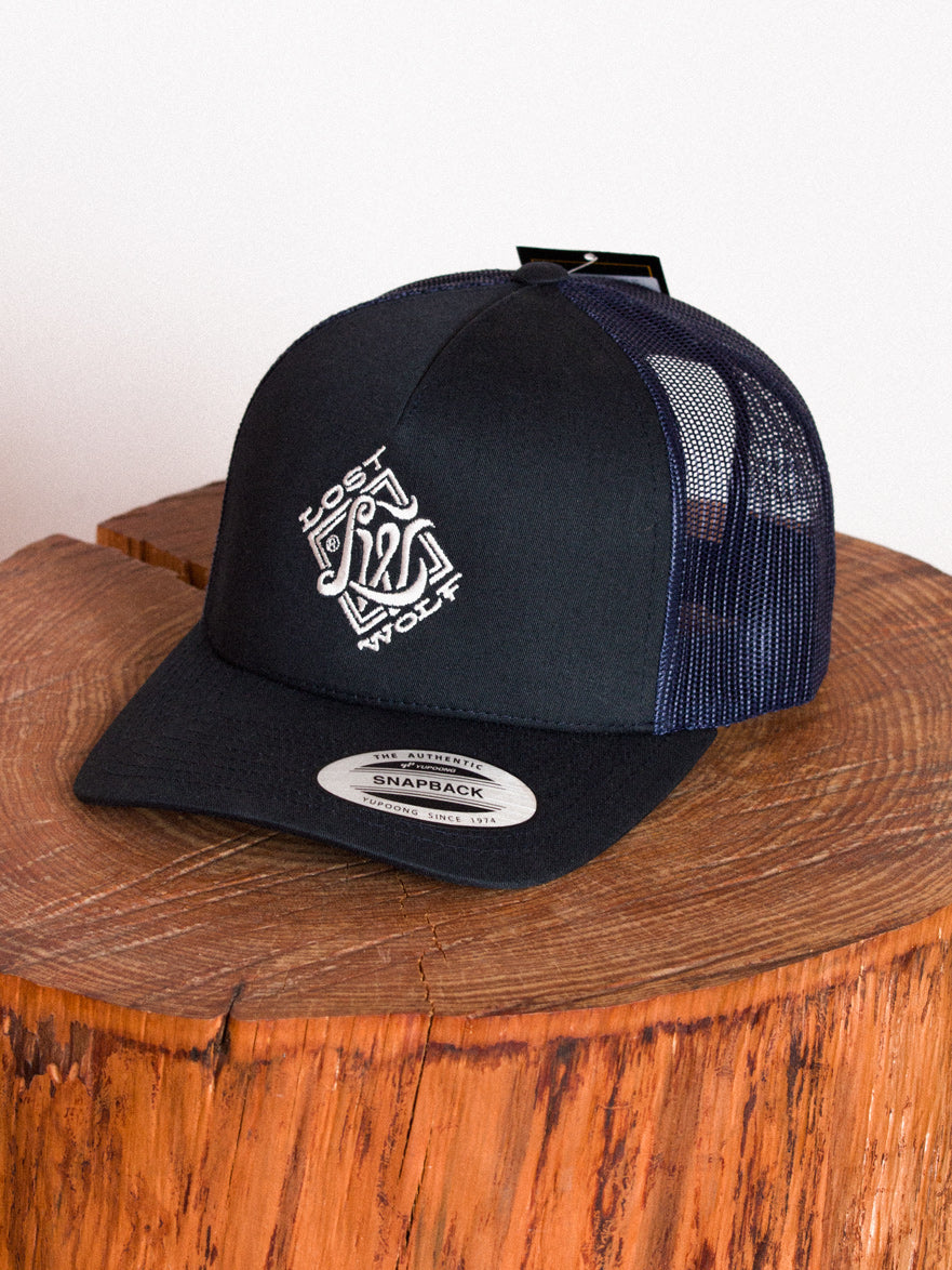 Brand Cap. Curved 5 Panel Cap - Snapback Trucker Cap Blue